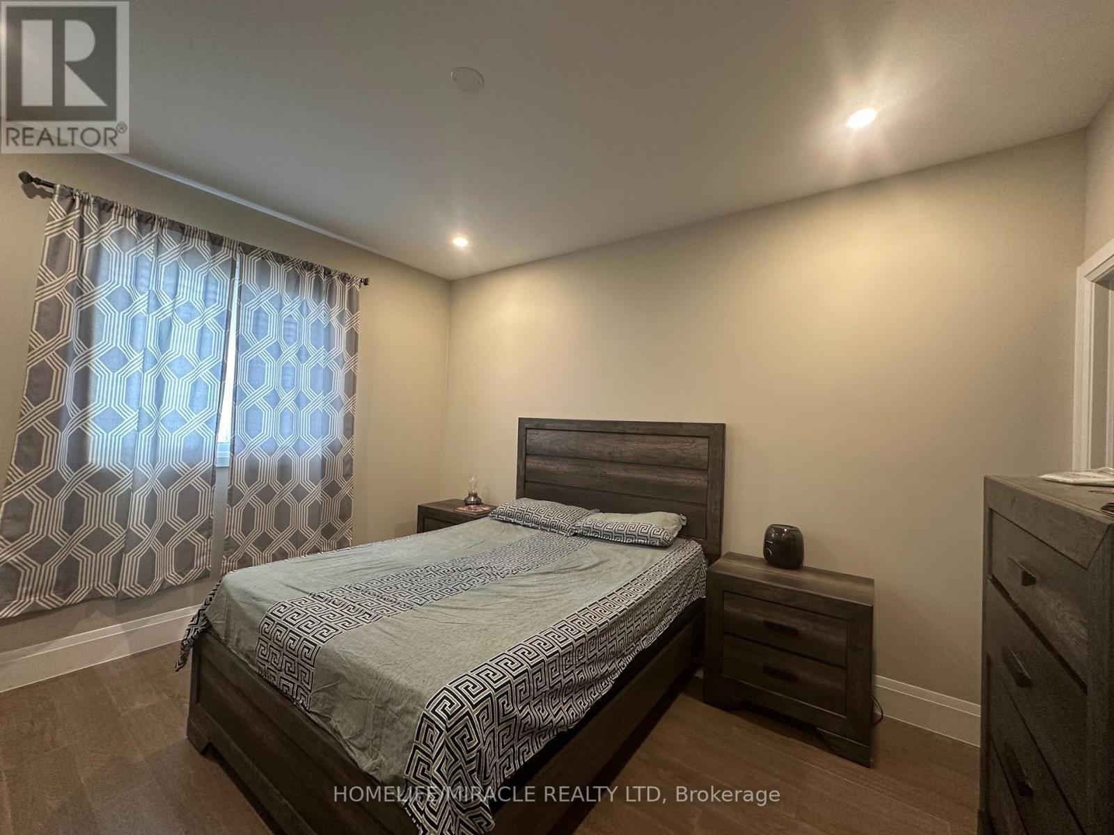 45 Eleanor Avenue, Hamilton, ON