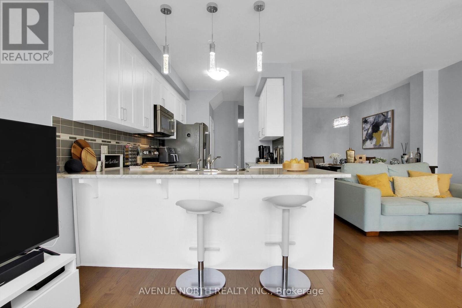 303 Wood Acres Grove, Ottawa, ON