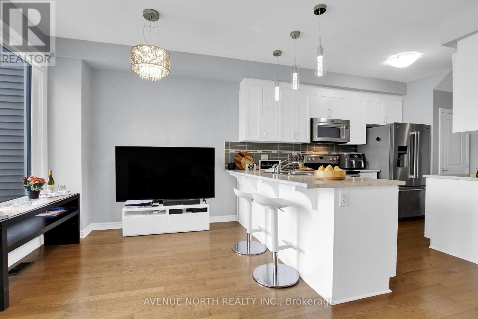 303 Wood Acres Grove, Ottawa, ON