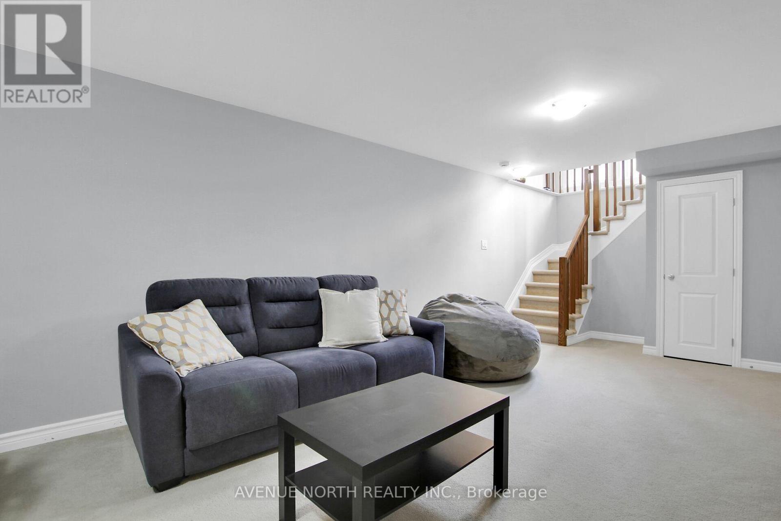 303 Wood Acres Grove, Ottawa, ON
