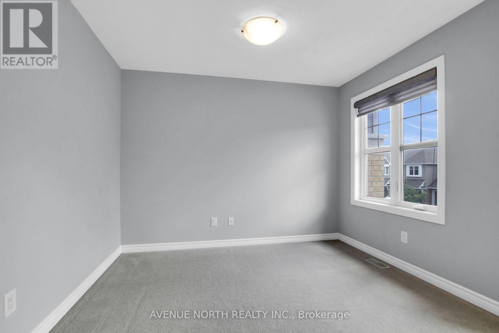 303 Wood Acres Grove, Ottawa, ON