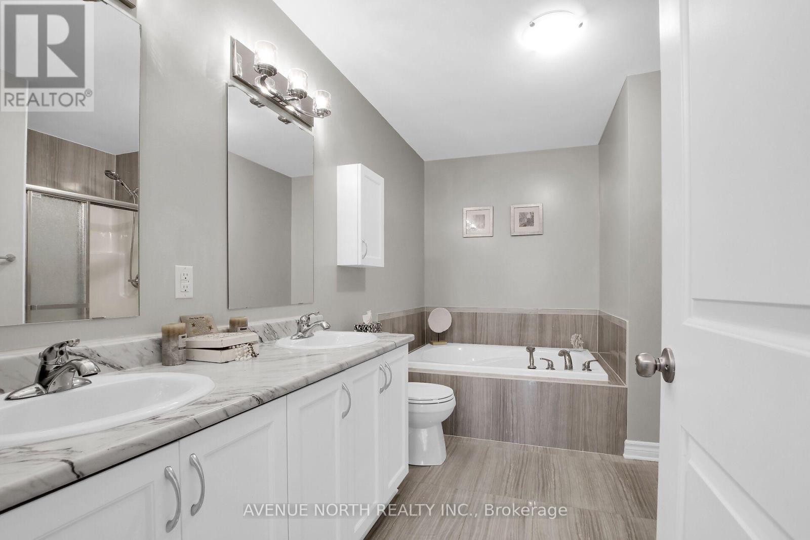 303 Wood Acres Grove, Ottawa, ON