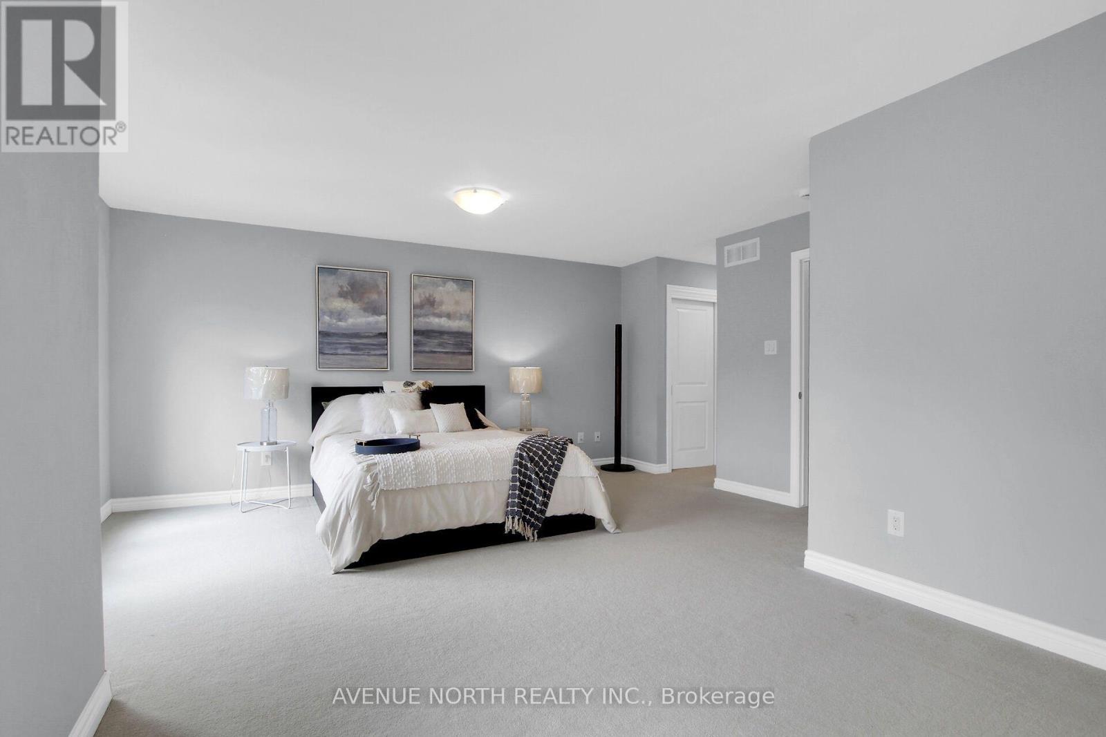 303 Wood Acres Grove, Ottawa, ON