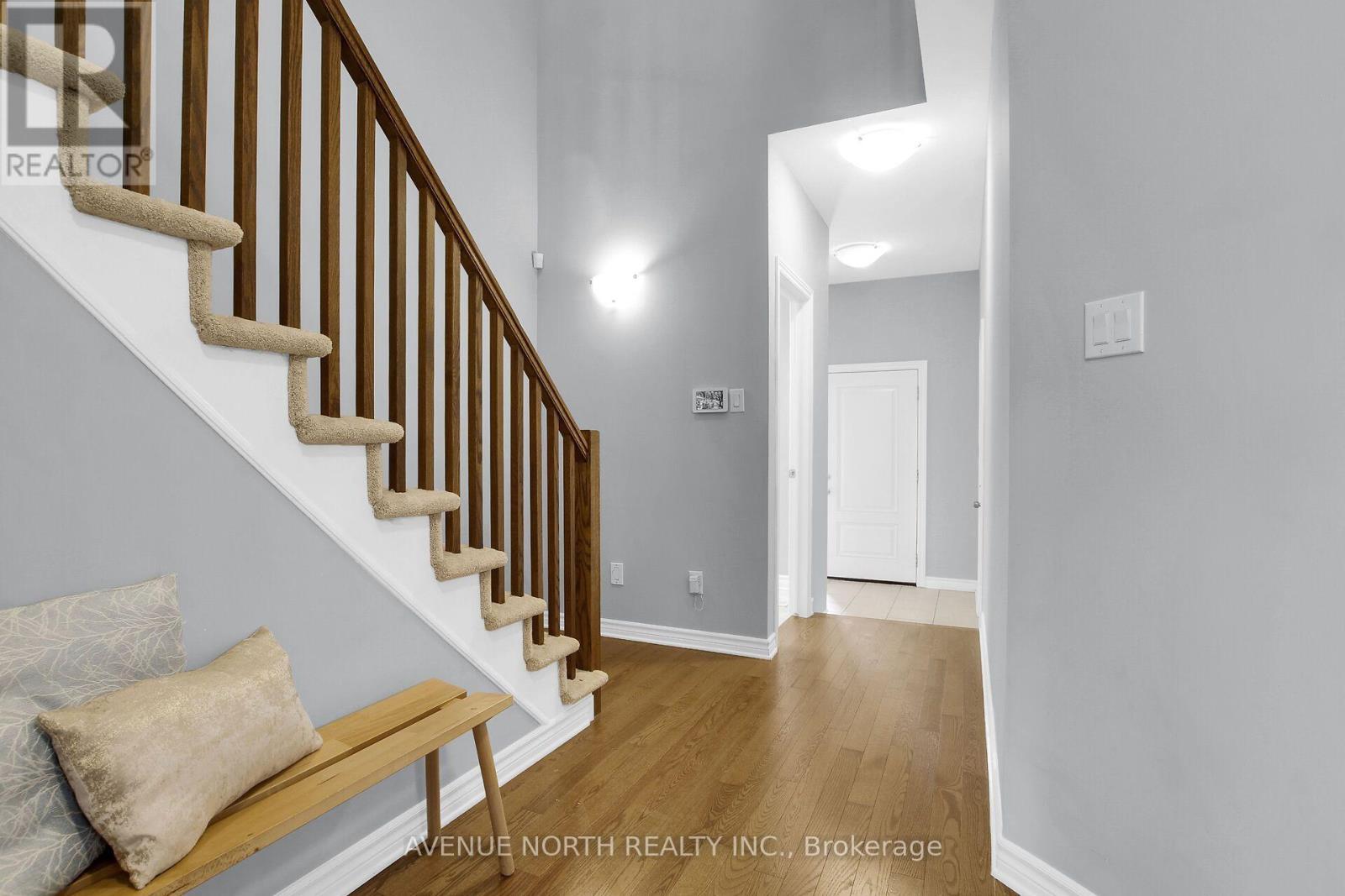 303 Wood Acres Grove, Ottawa, ON