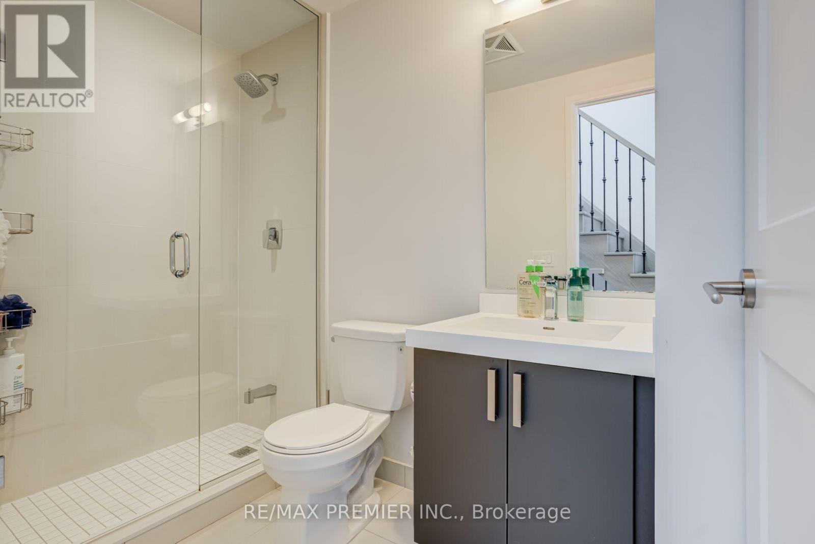 Th 5 - 1010 Portage Parkway, Vaughan, ON