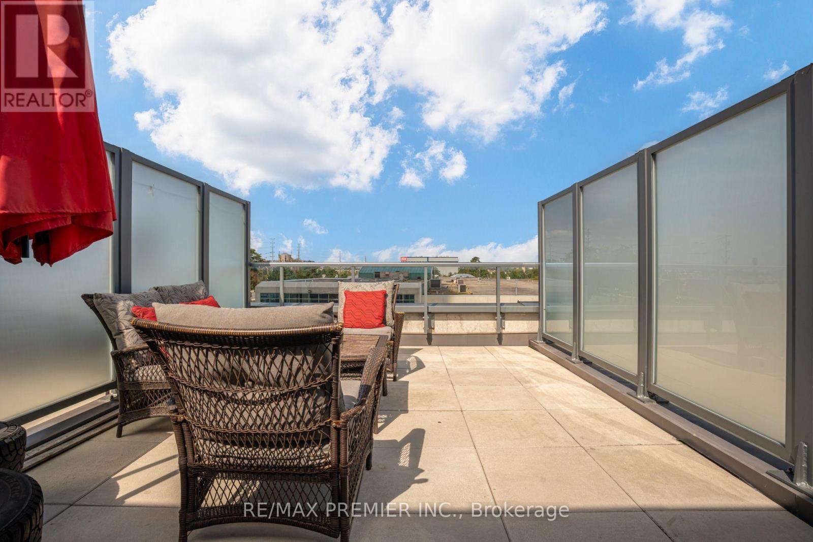 Th 5 - 1010 Portage Parkway, Vaughan, ON