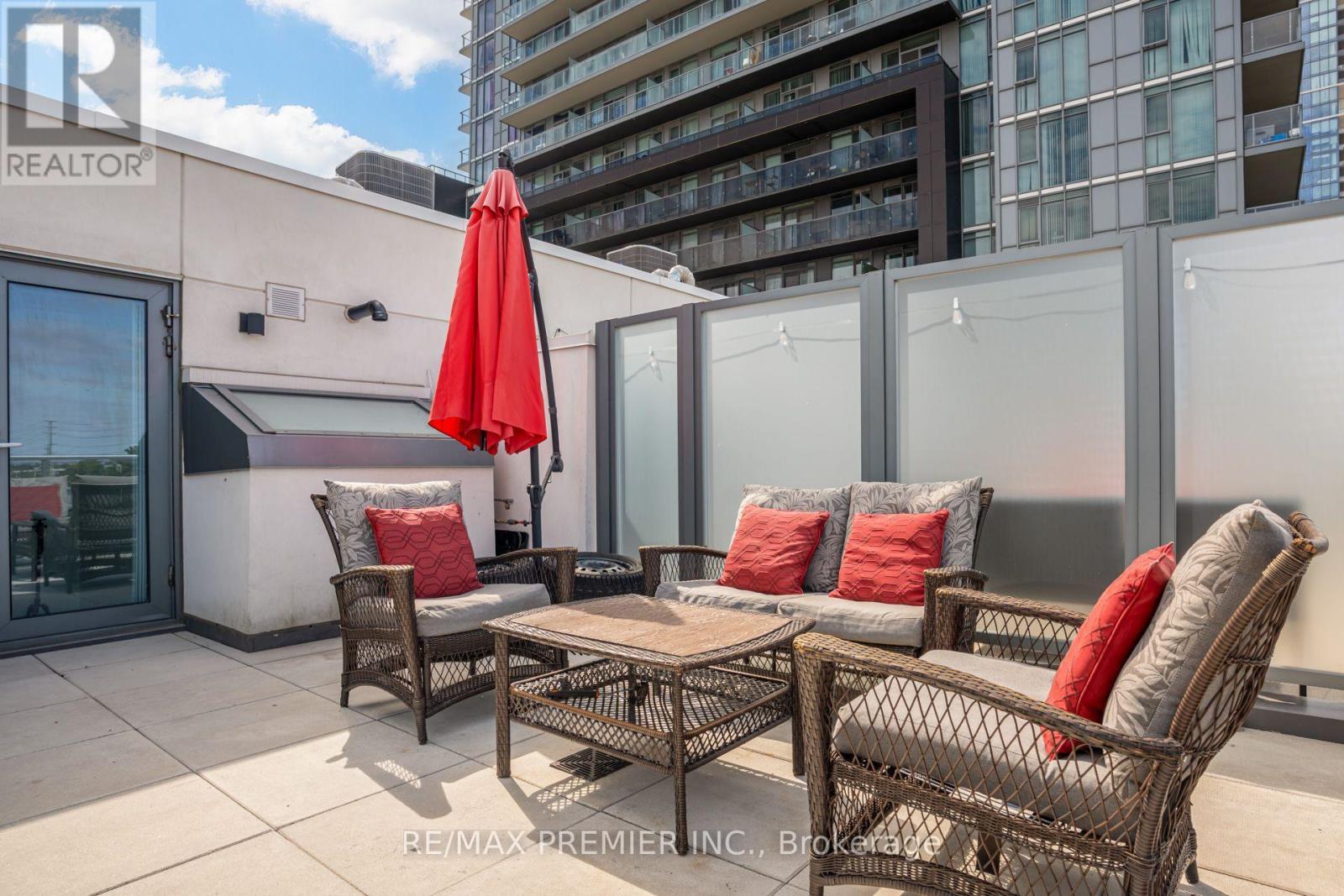 Th 5 - 1010 Portage Parkway, Vaughan, ON
