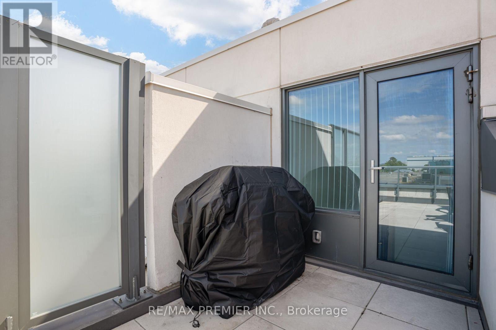 Th 5 - 1010 Portage Parkway, Vaughan, ON