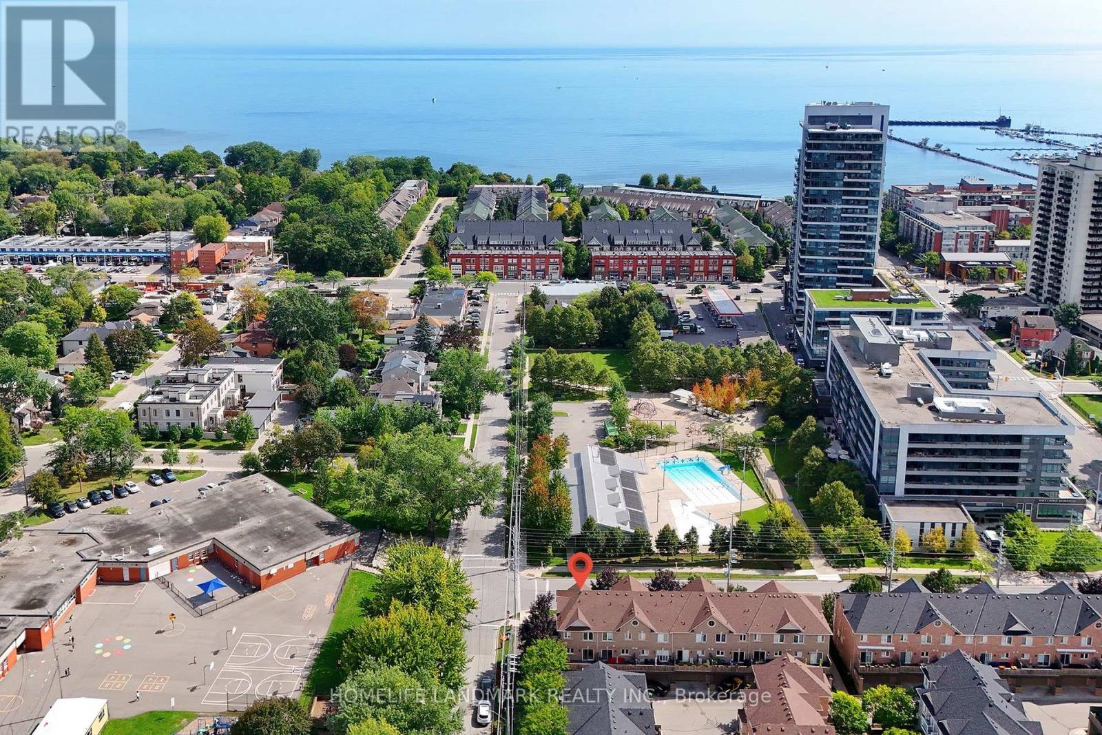 15 - 130 Park Street E, Mississauga, ON