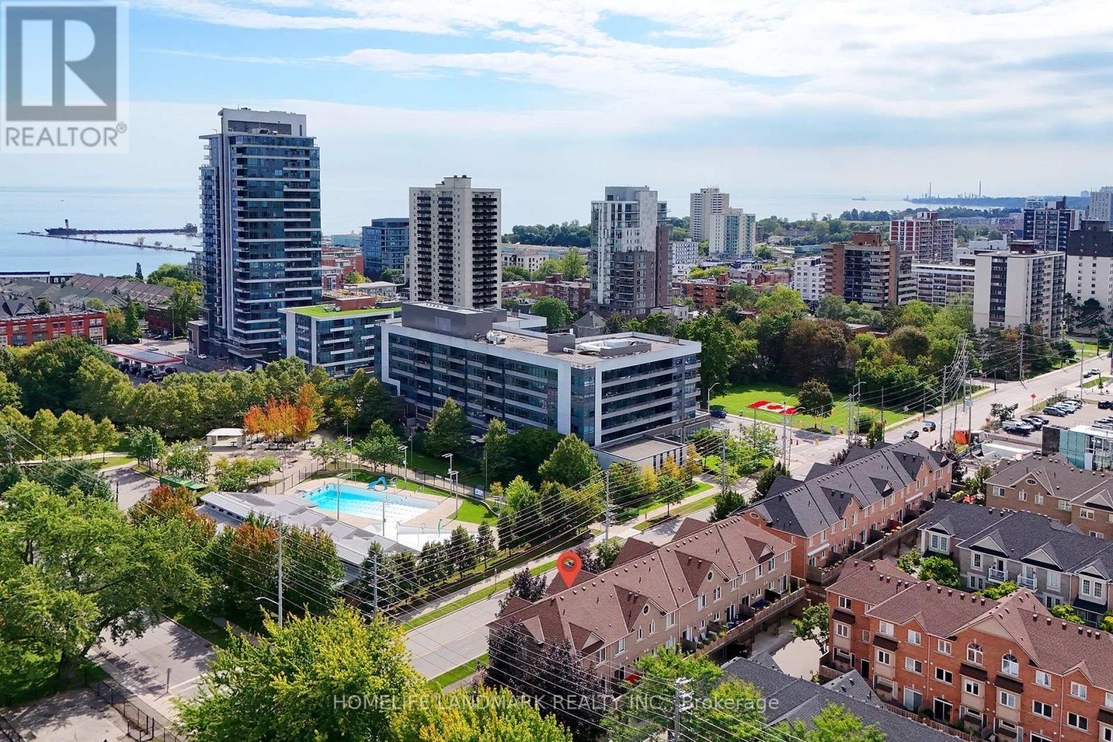 15 - 130 Park Street E, Mississauga, ON