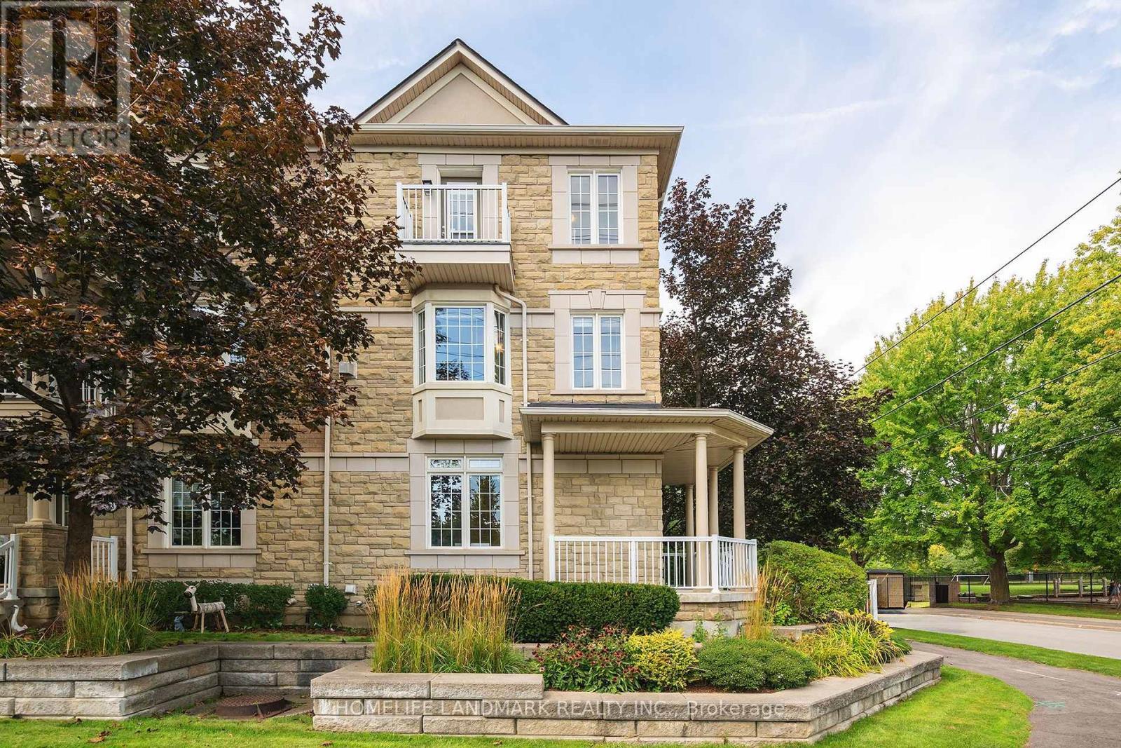 15 - 130 Park Street E, Mississauga, ON