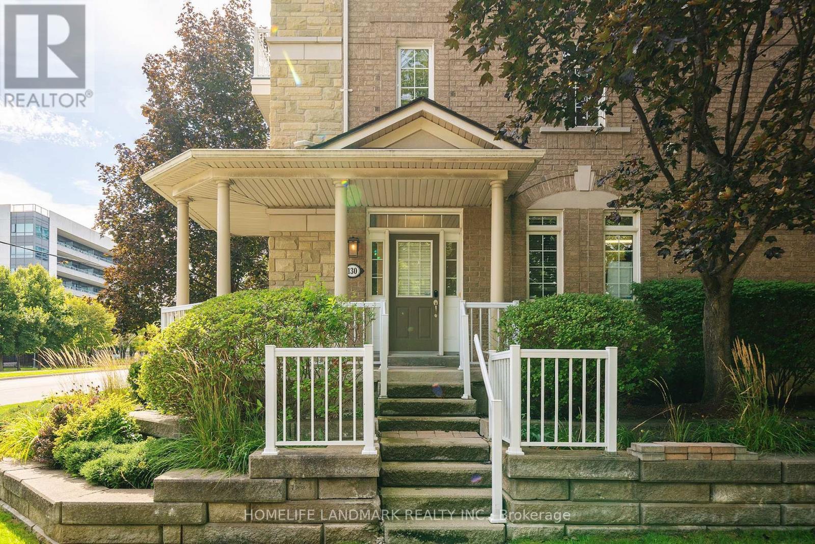 15 - 130 Park Street E, Mississauga, ON