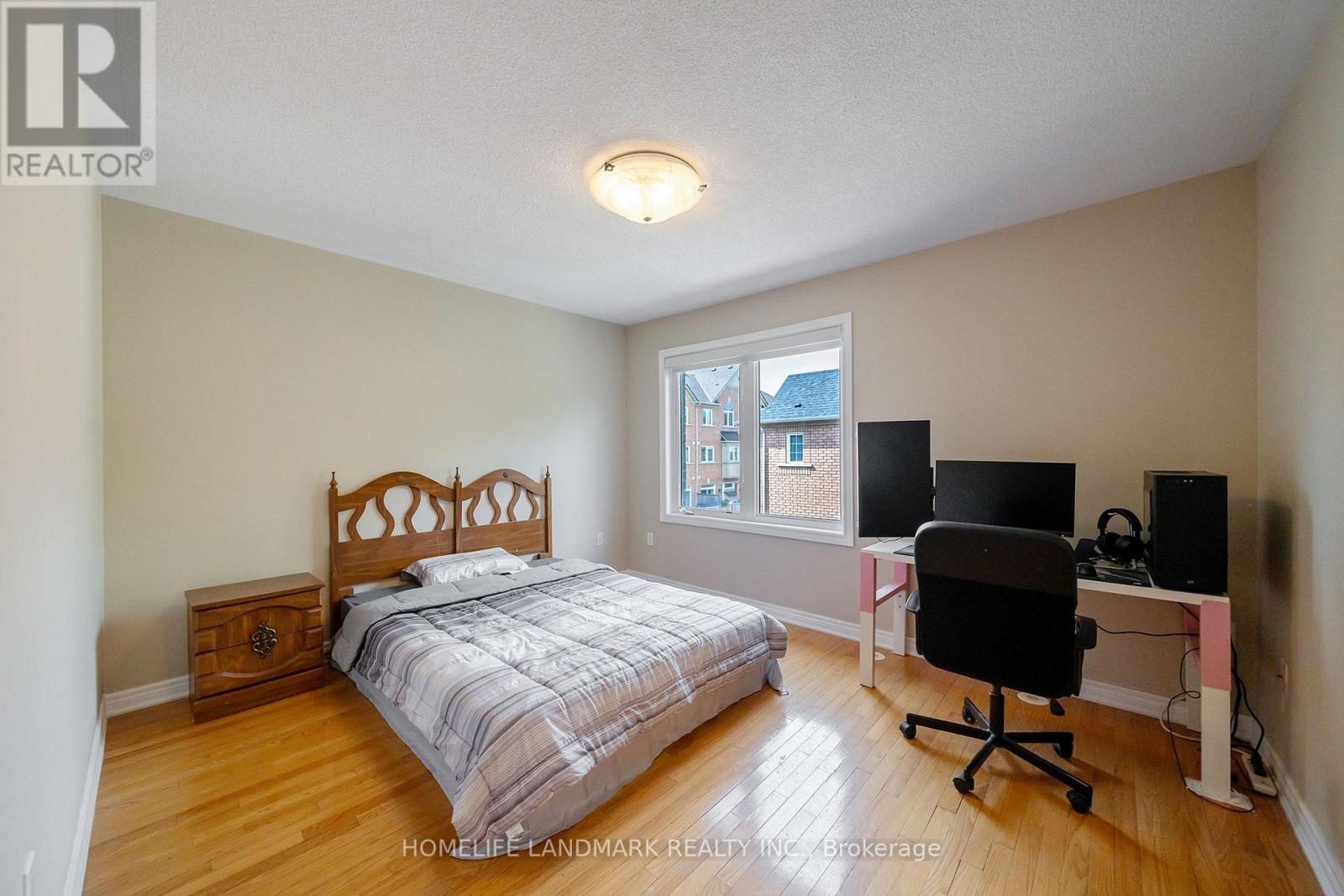 15 - 130 Park Street E, Mississauga, ON