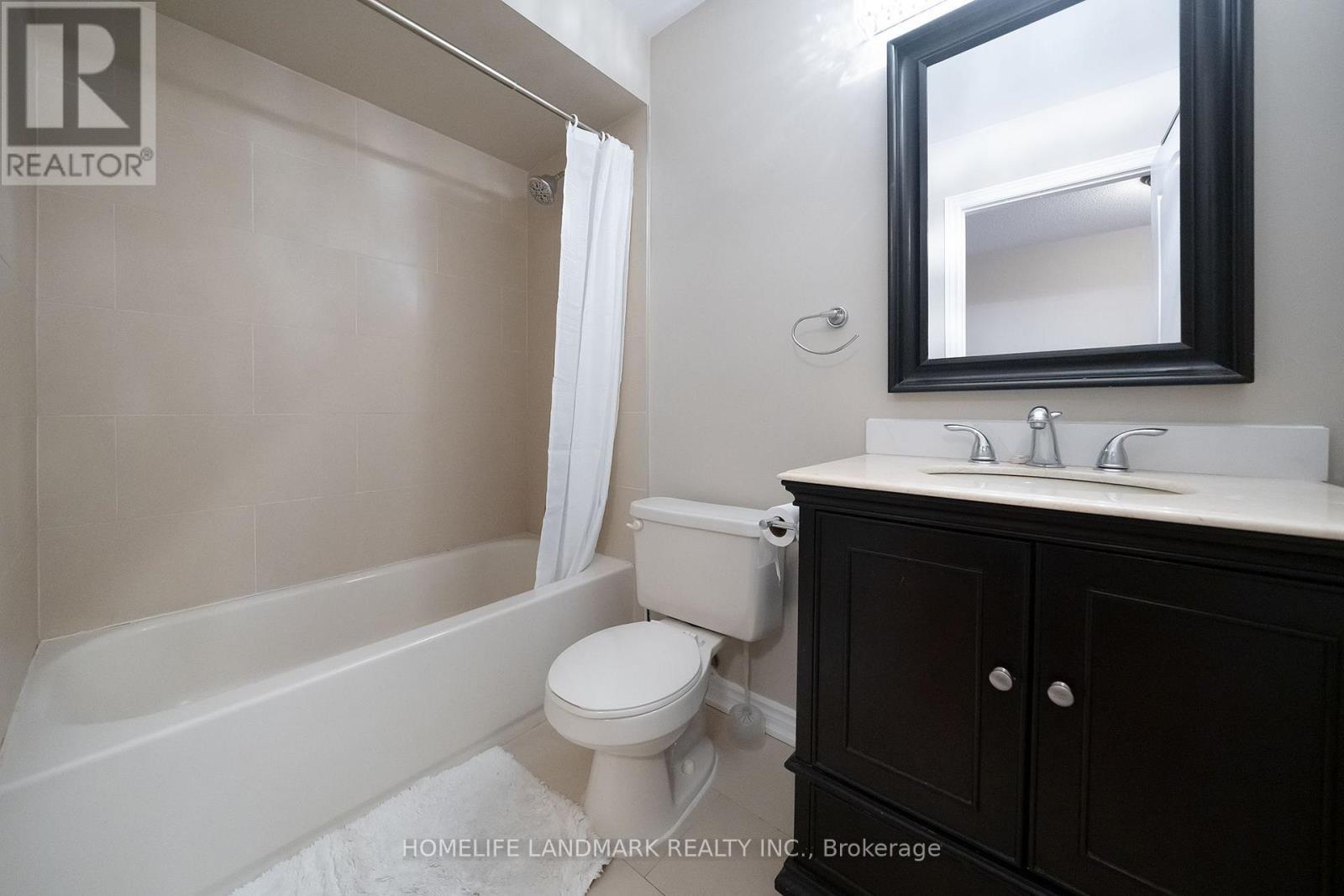 15 - 130 Park Street E, Mississauga, ON