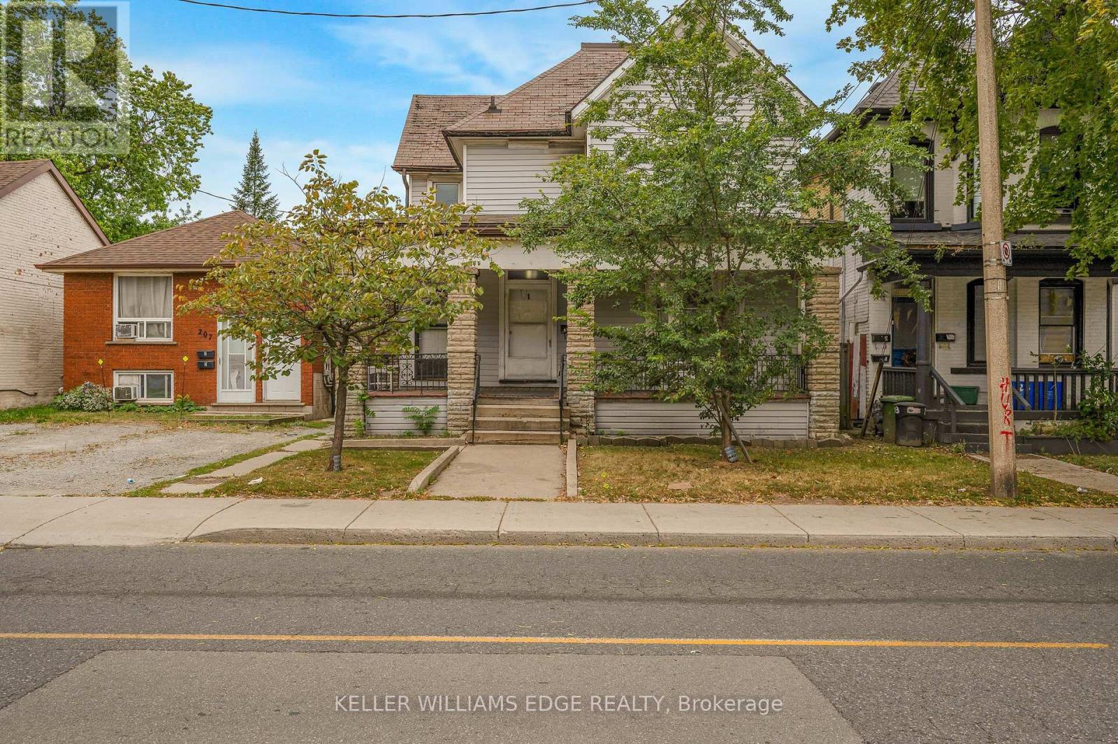 211 Wentworth Street N, Hamilton, ON