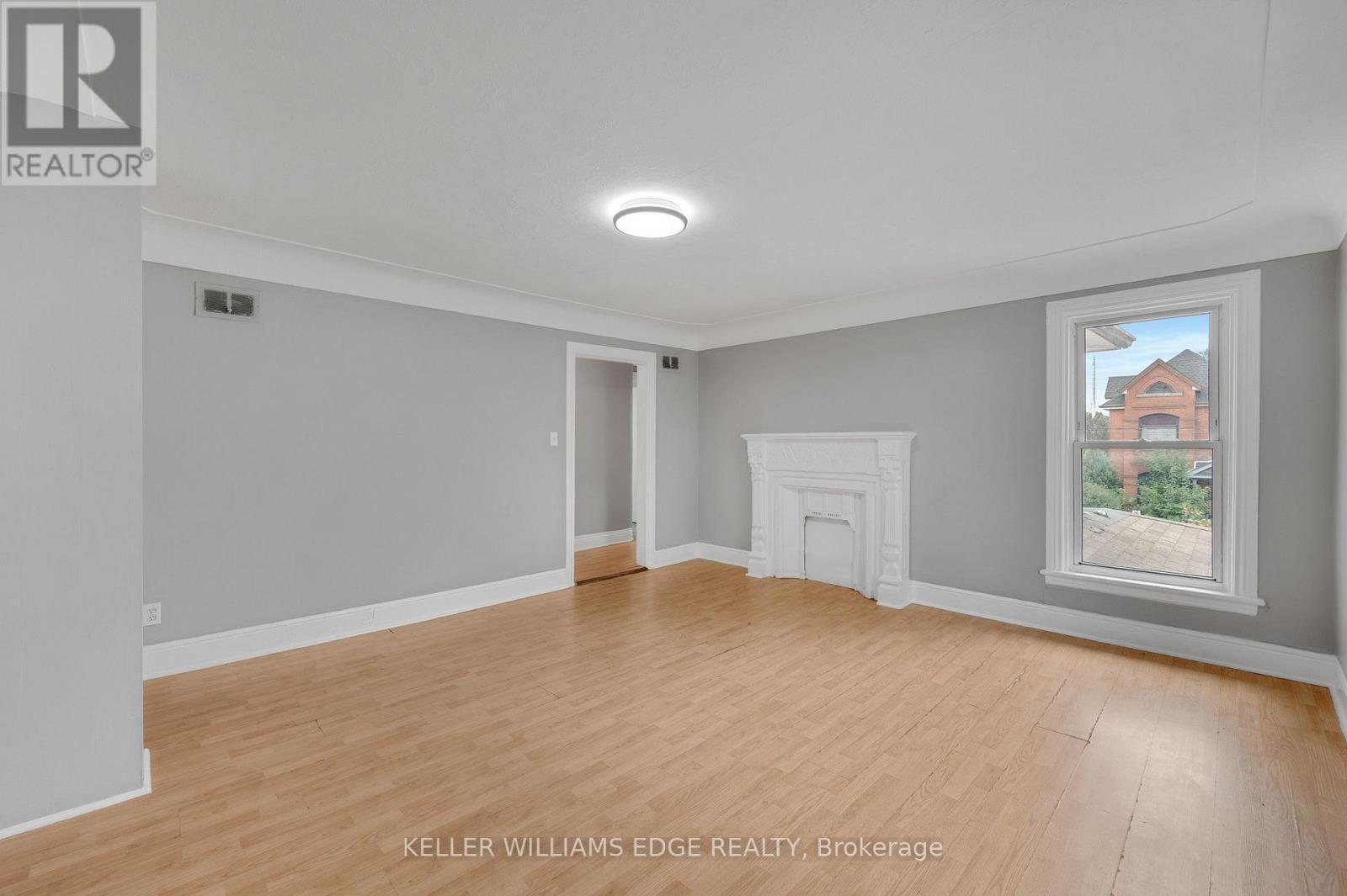 211 Wentworth Street N, Hamilton, ON