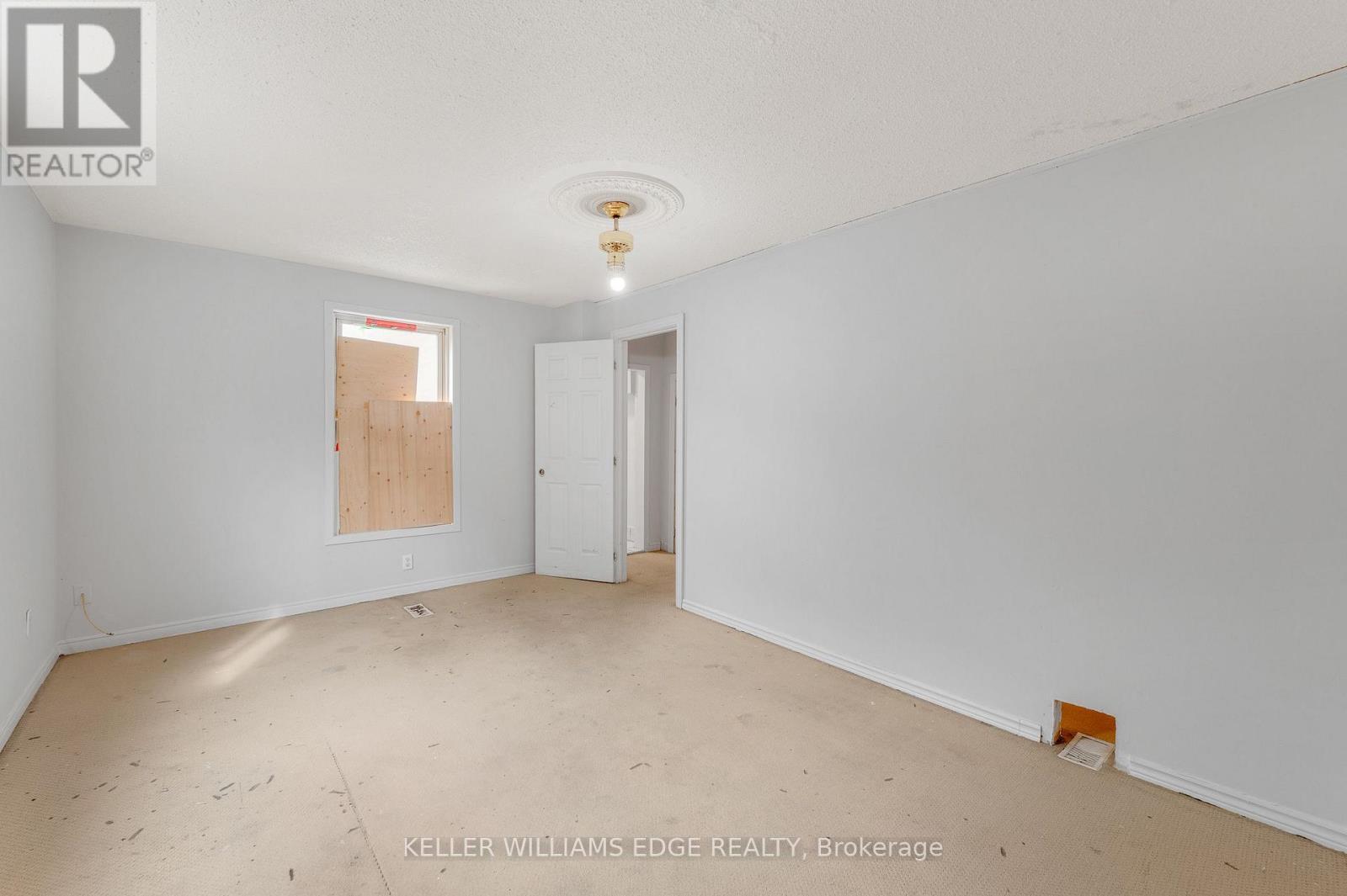 211 Wentworth Street N, Hamilton, ON