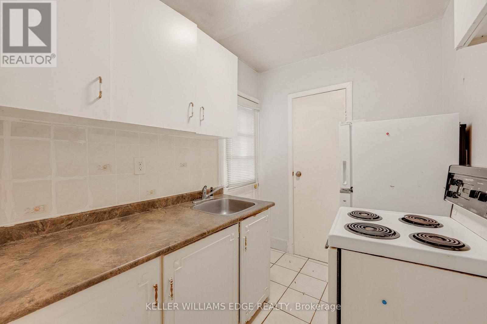 211 Wentworth Street N, Hamilton, ON