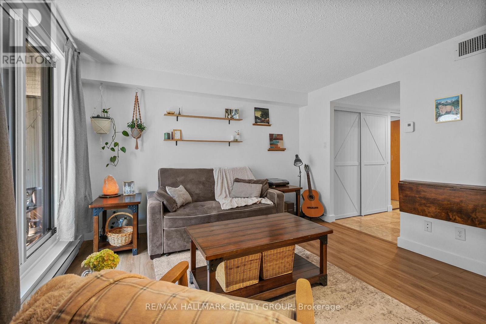 604 - 199 Kent Street, Ottawa, ON