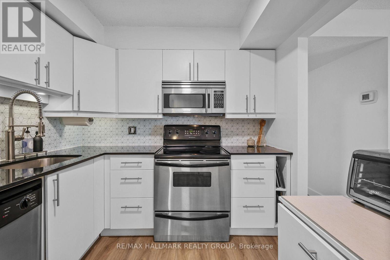 604 - 199 Kent Street, Ottawa, ON