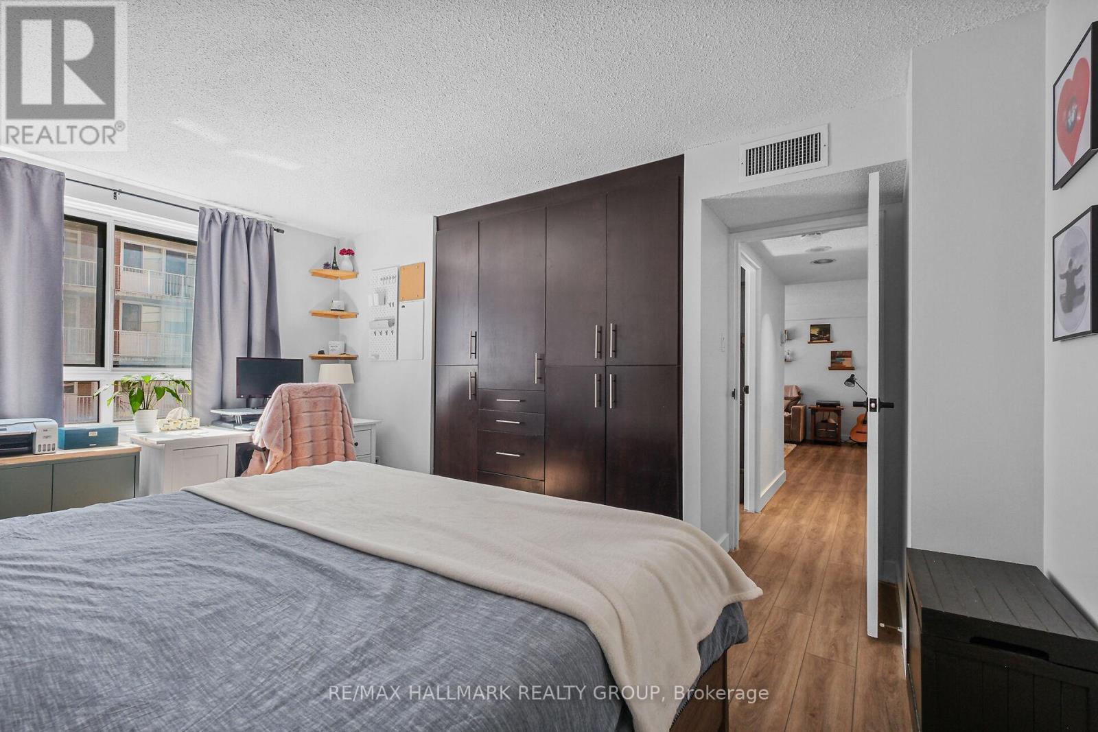 604 - 199 Kent Street, Ottawa, ON