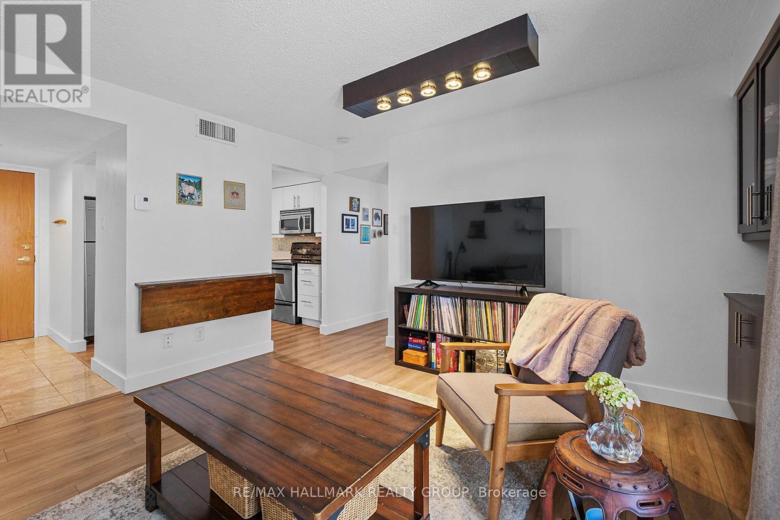 604 - 199 Kent Street, Ottawa, ON