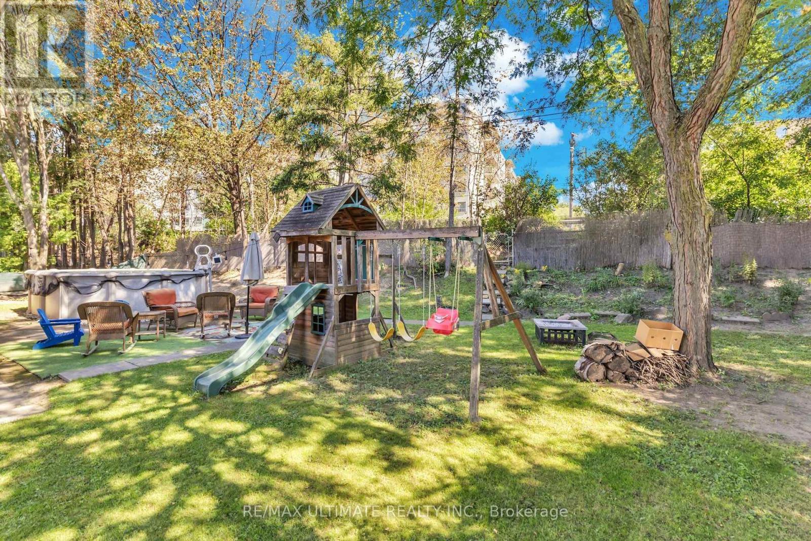 12 Petal Court, Toronto, ON