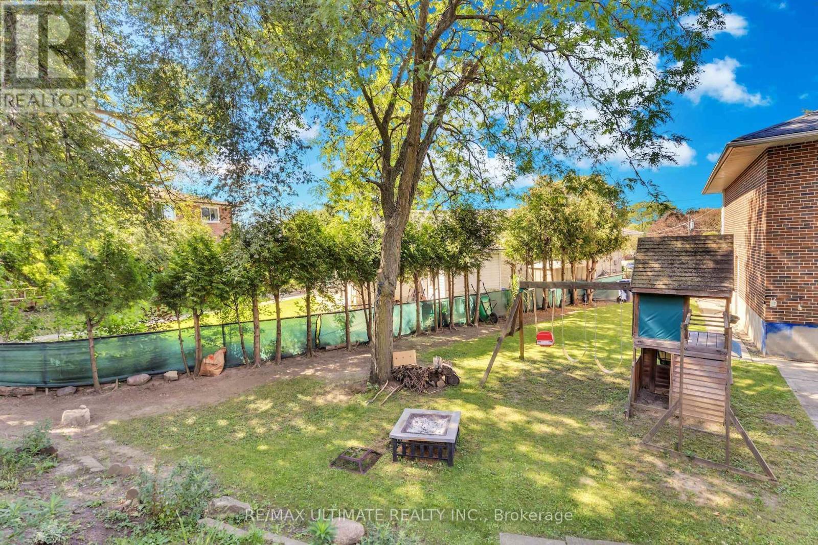 12 Petal Court, Toronto, ON