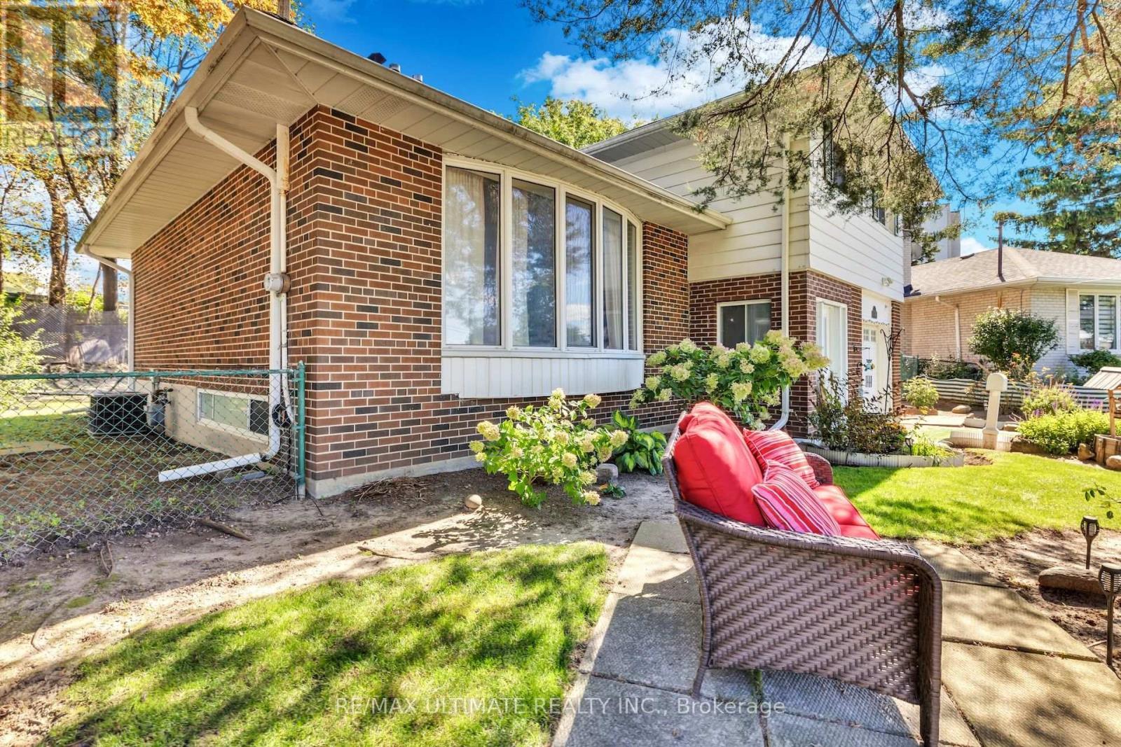 12 Petal Court, Toronto, ON