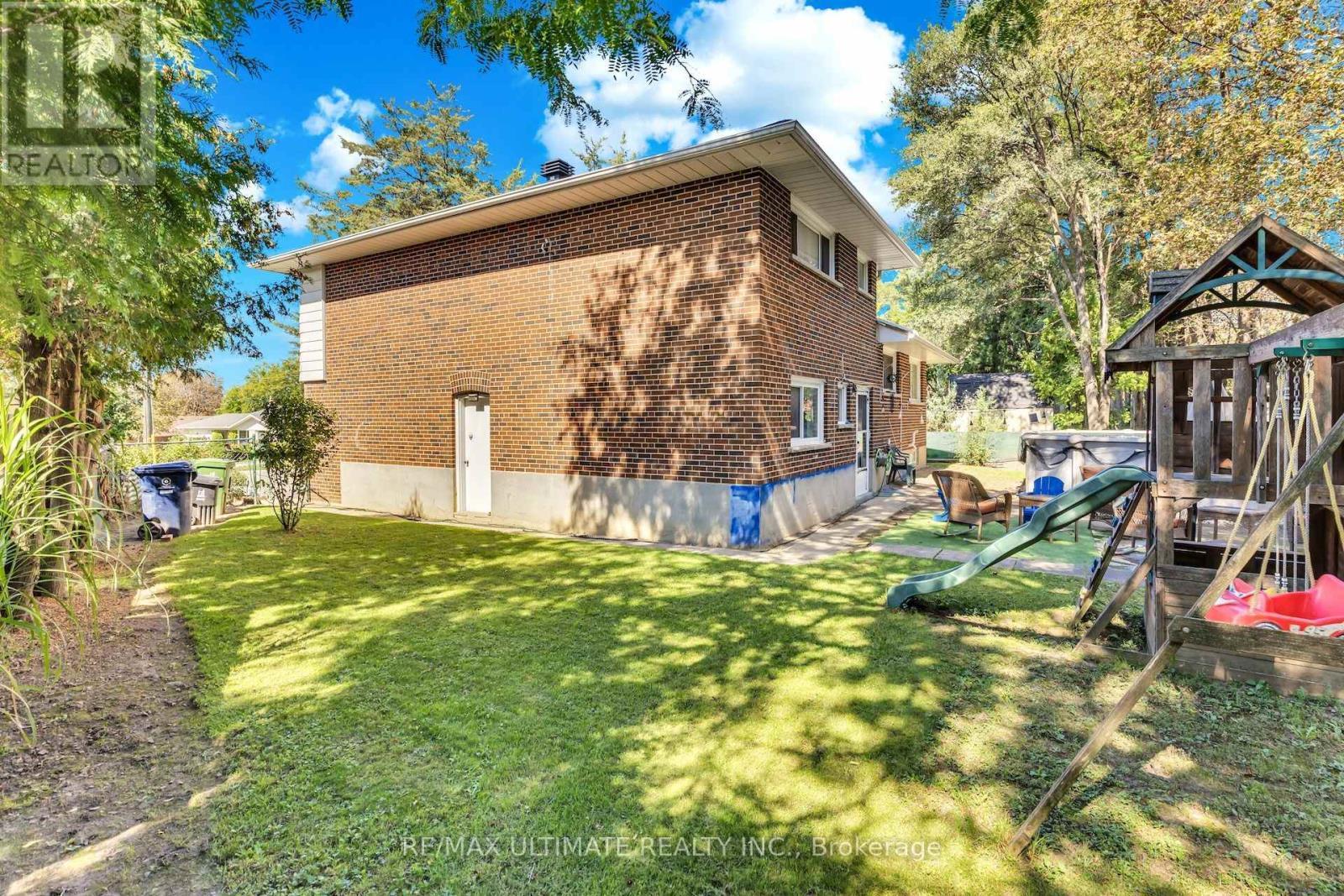 12 Petal Court, Toronto, ON