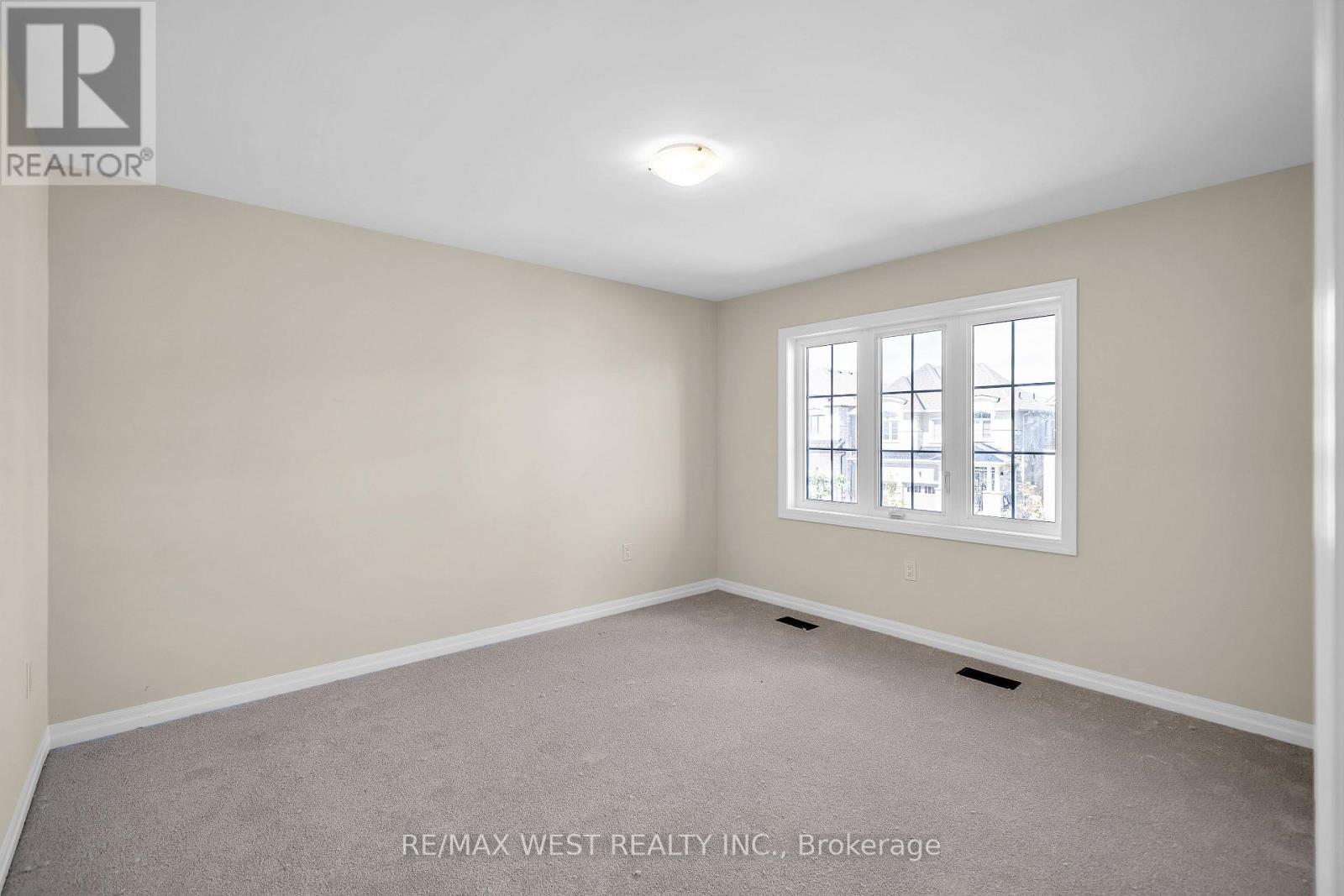 43 Ed Ewert Avenue, Clarington, ON