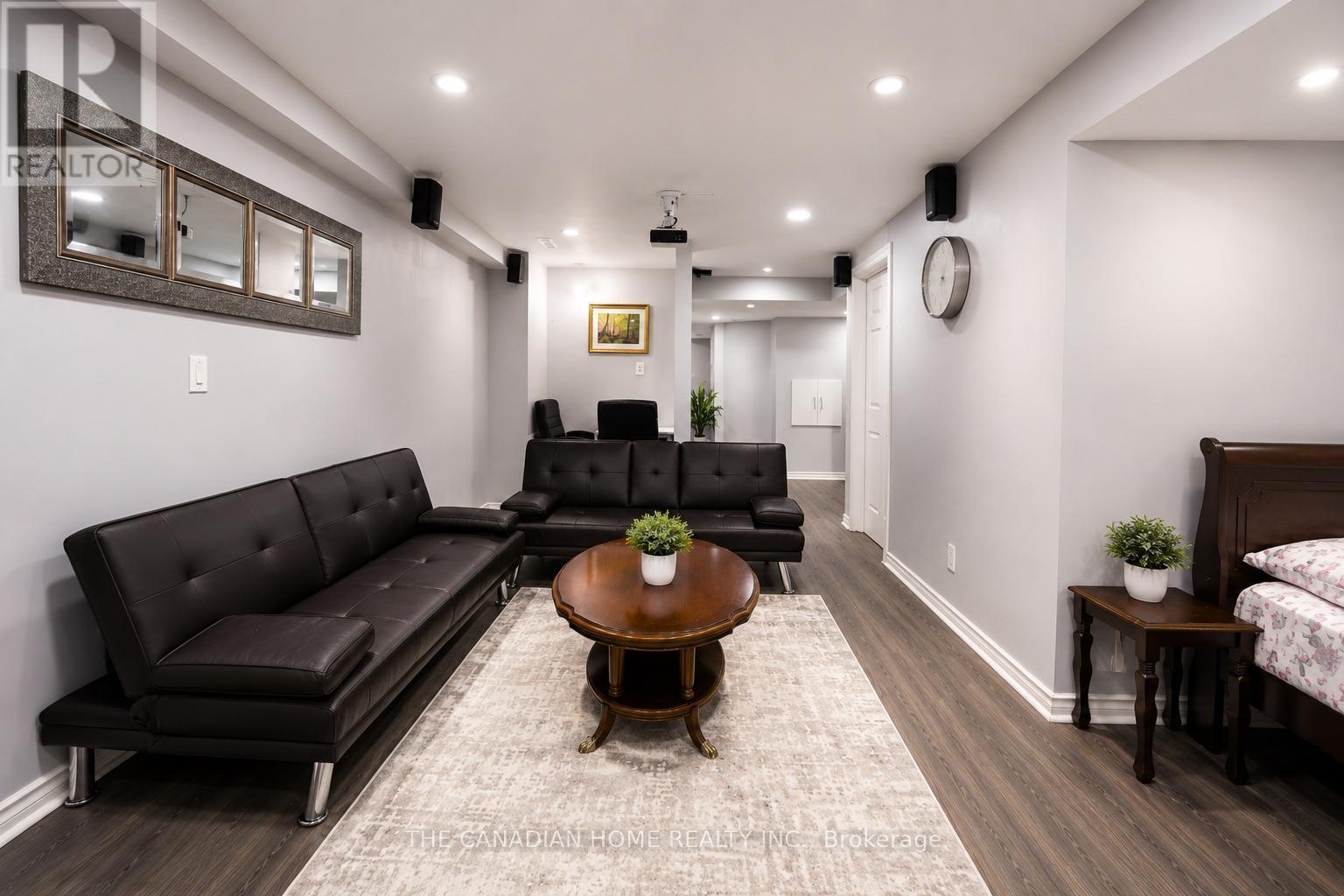124 Tomabrook Crescent, Brampton, ON