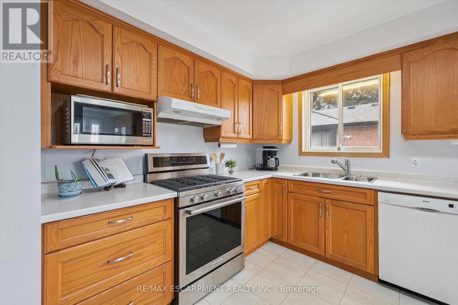 136 Woodlawn Avenue, Brantford, ON