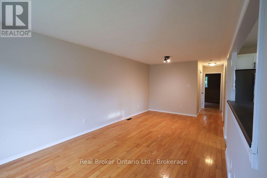 Living Room/Dining Room - 342 Fleming Drive, London East (East D), ON