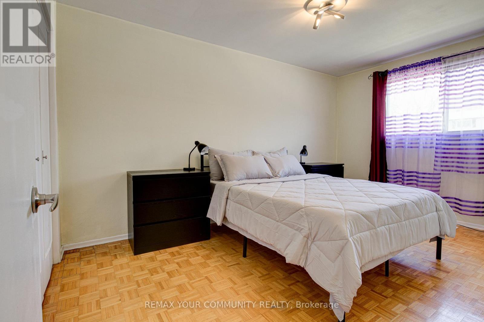 557 Glen Manor Boulevard, Waterloo, ON