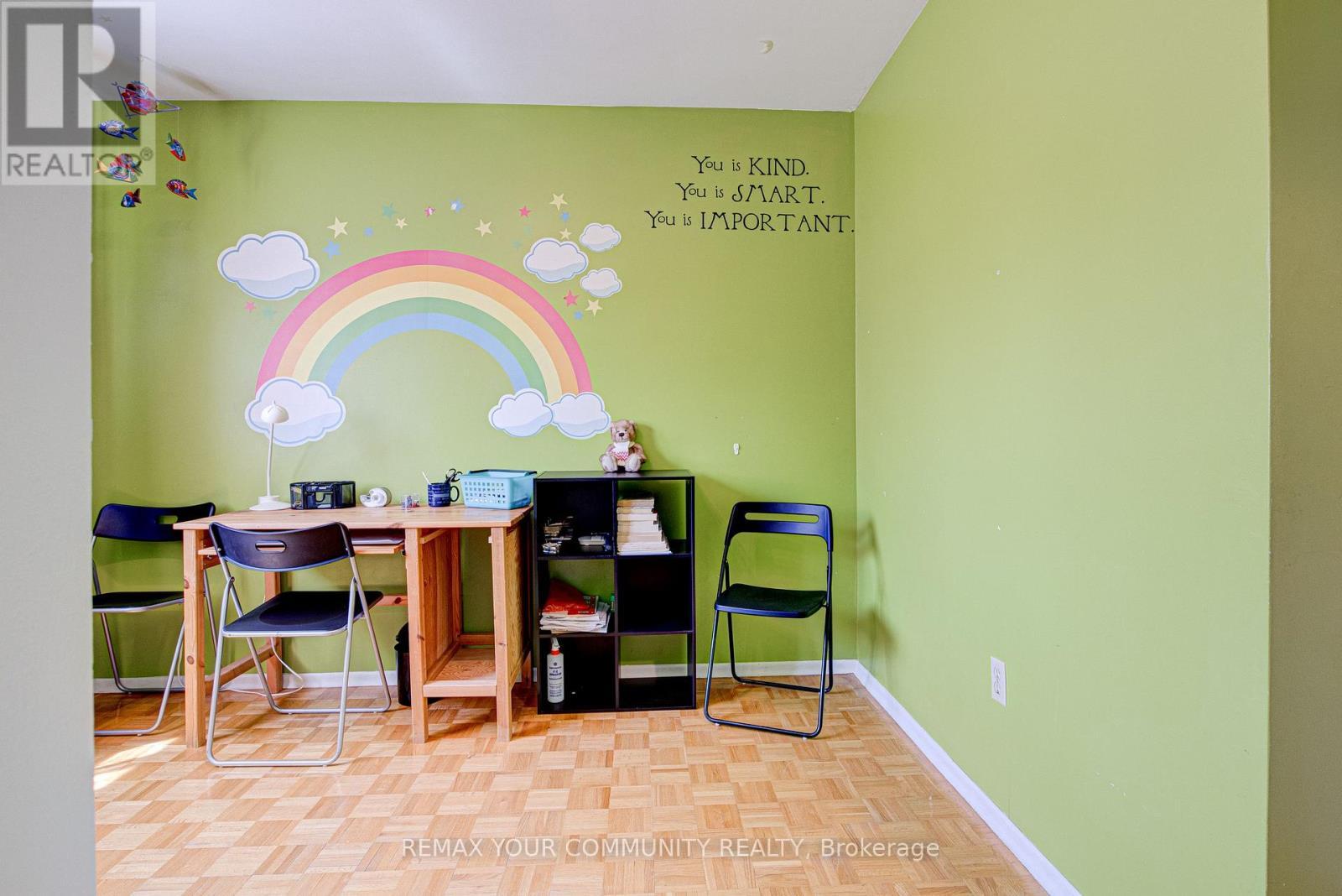 557 Glen Manor Boulevard, Waterloo, ON