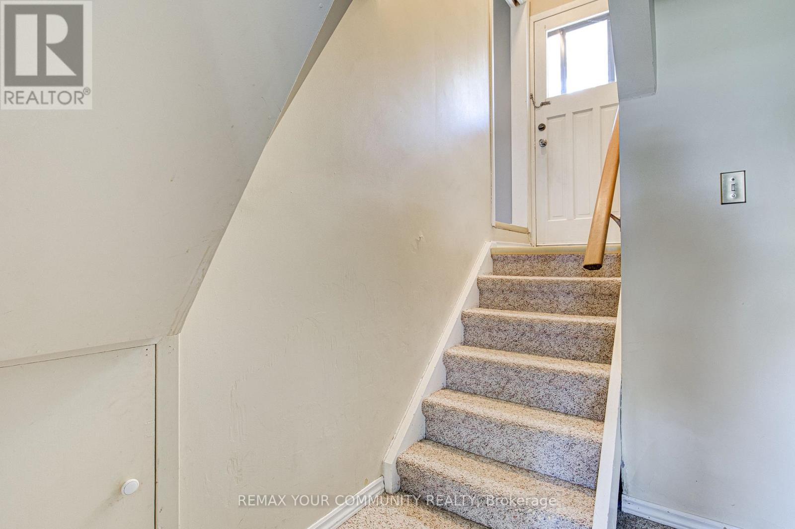 557 Glen Manor Boulevard, Waterloo, ON