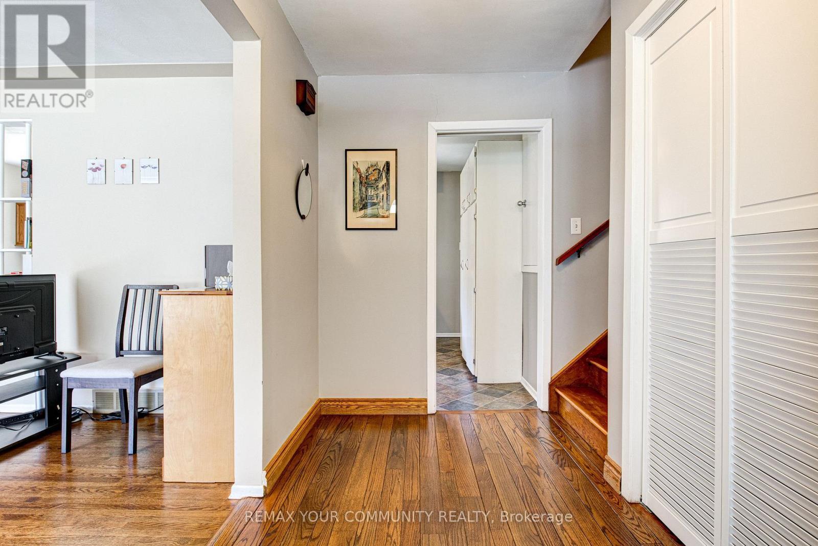 557 Glen Manor Boulevard, Waterloo, ON