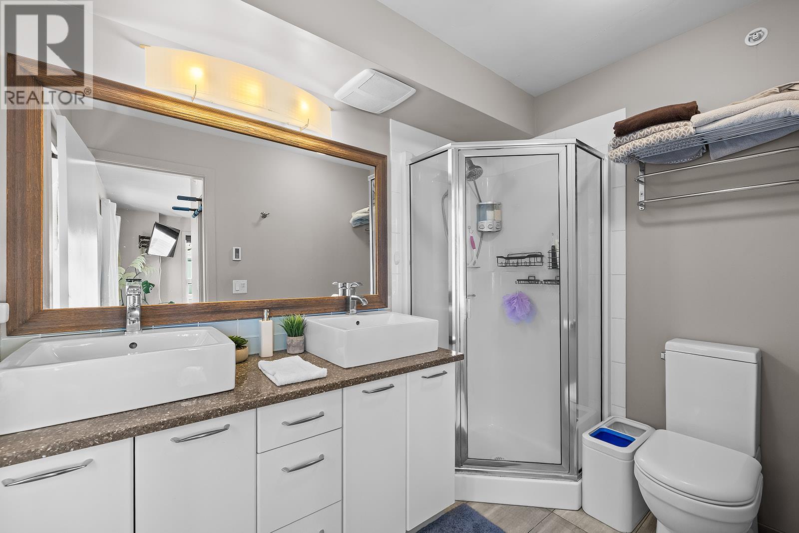 Primary Ensuite - 1851 Ambrosi Road Unit# 11, Kelowna, BC