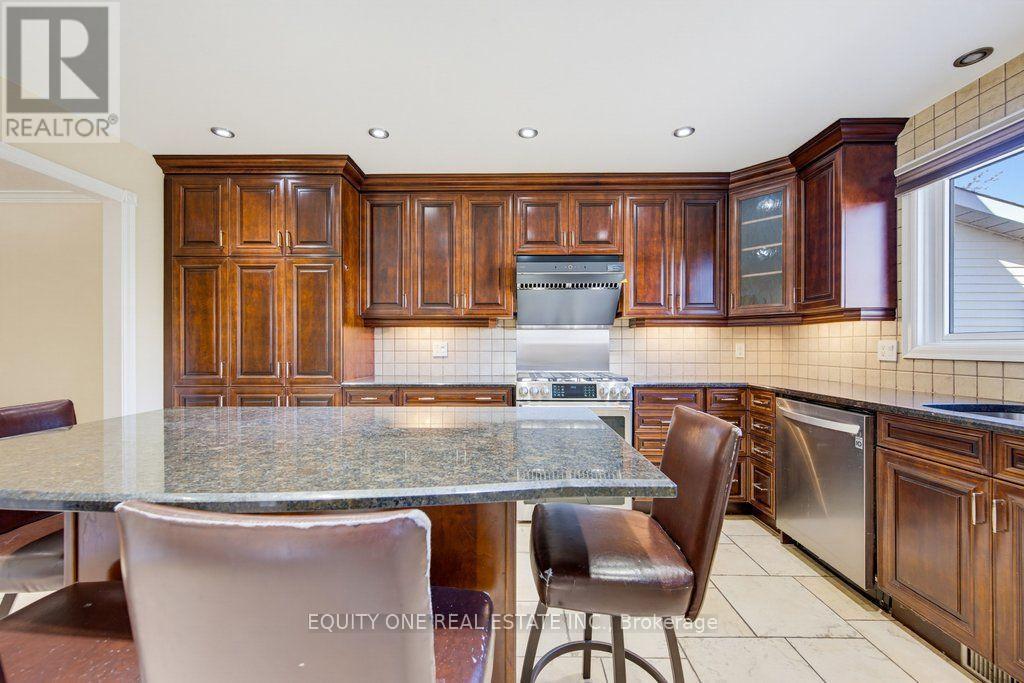 35 Ivylea Street, Ottawa, ON