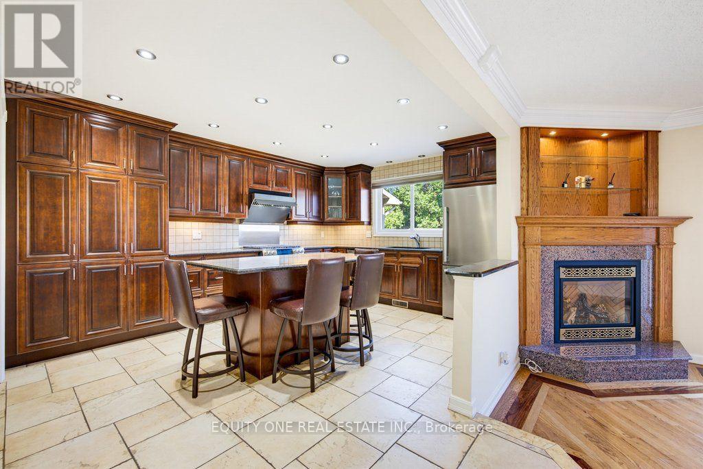 35 Ivylea Street, Ottawa, ON