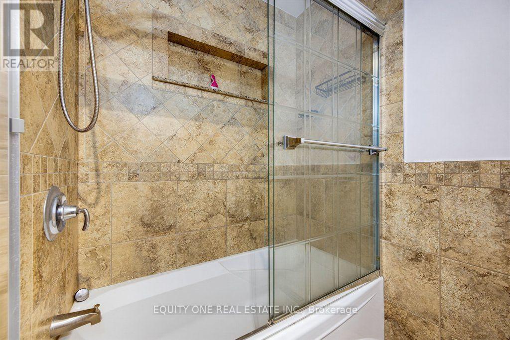 35 Ivylea Street, Ottawa, ON