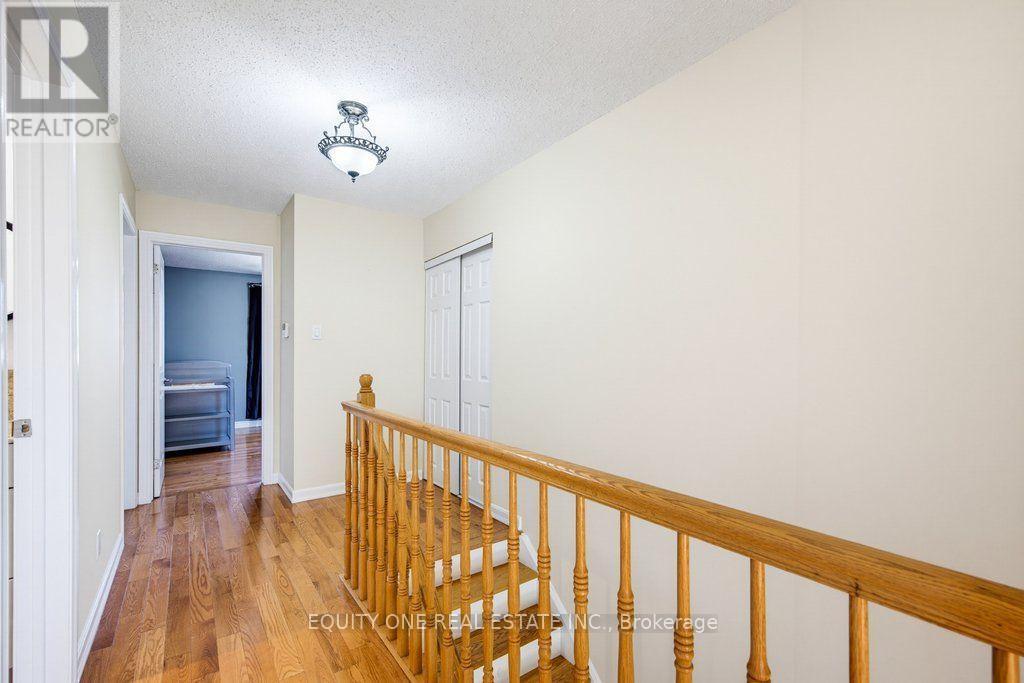 35 Ivylea Street, Ottawa, ON