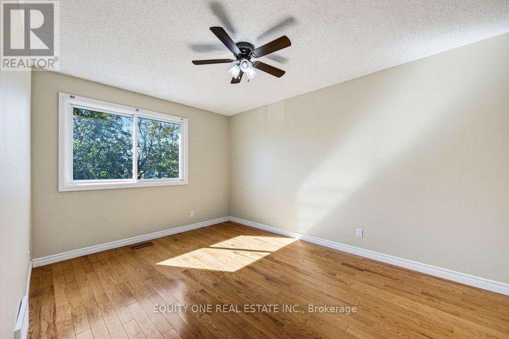 35 Ivylea Street, Ottawa, ON