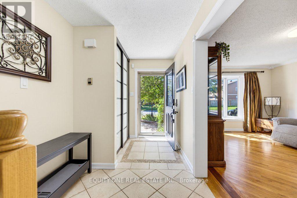 35 Ivylea Street, Ottawa, ON