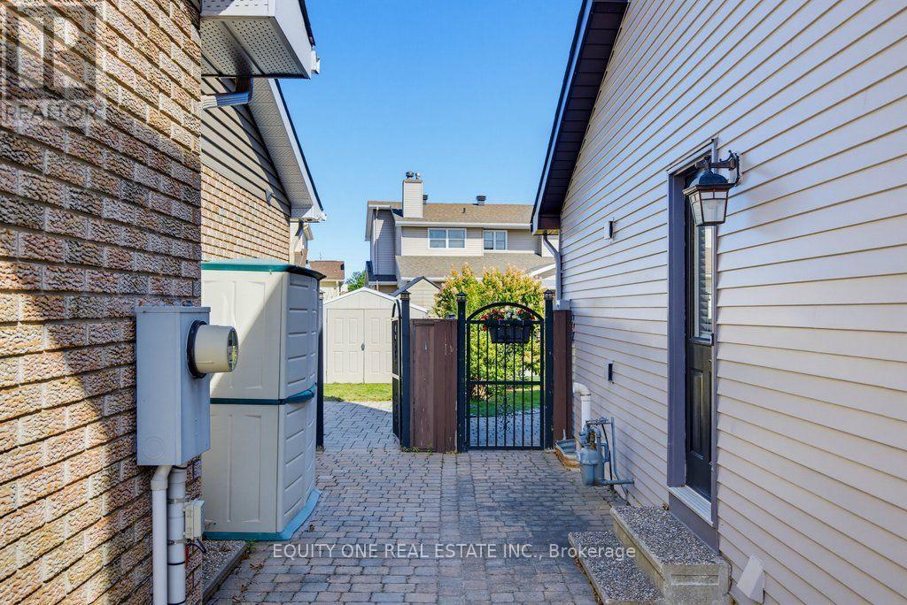35 Ivylea Street, Ottawa, ON