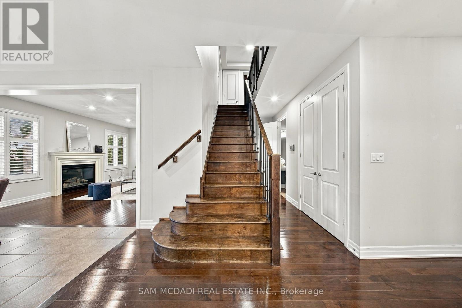 146 Mcwilliams Crescent, Oakville, ON