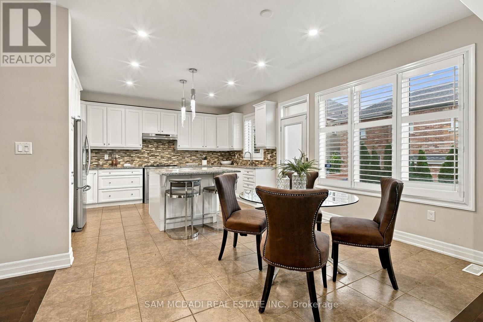 146 Mcwilliams Crescent, Oakville, ON
