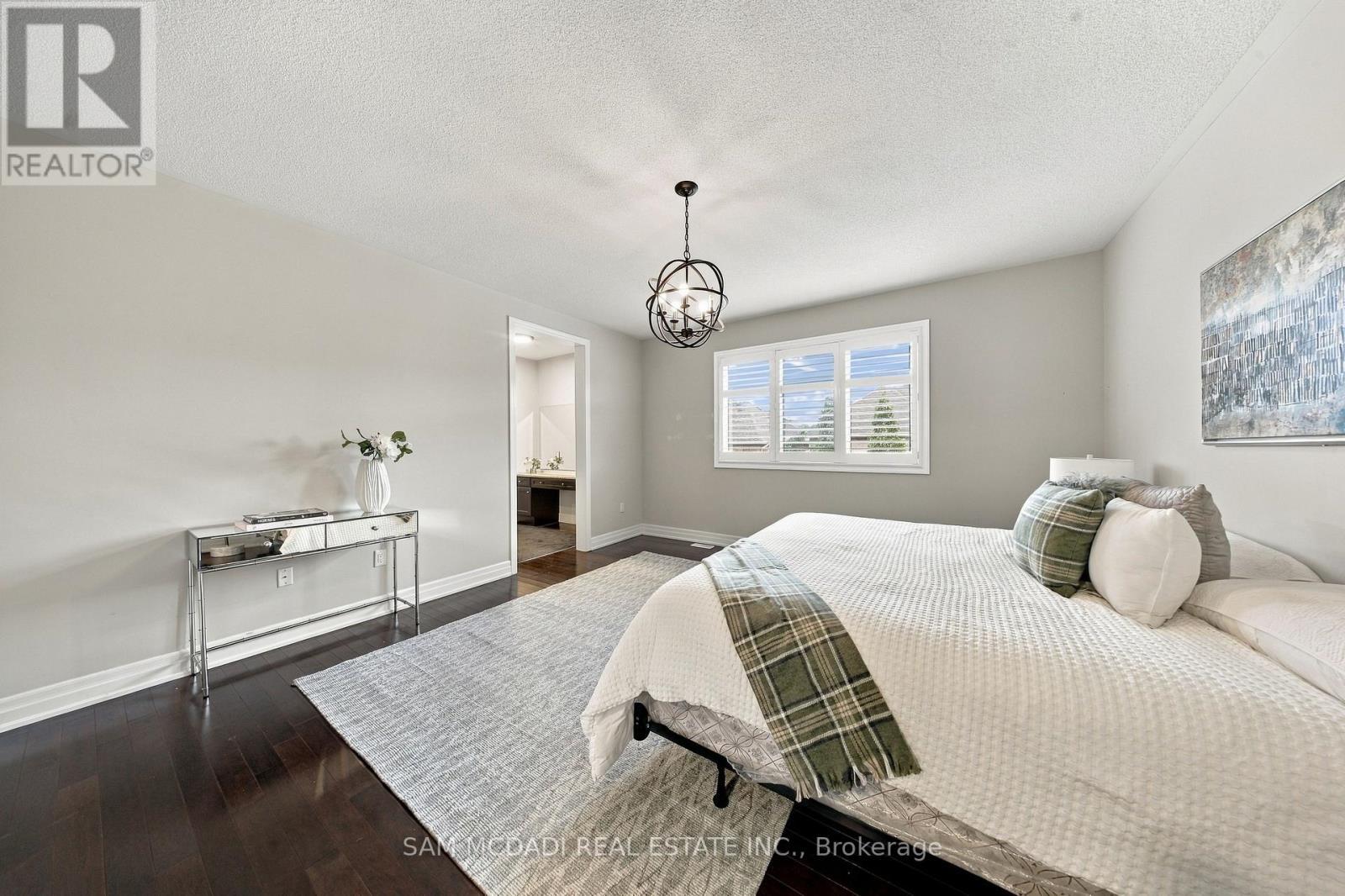 146 Mcwilliams Crescent, Oakville, ON