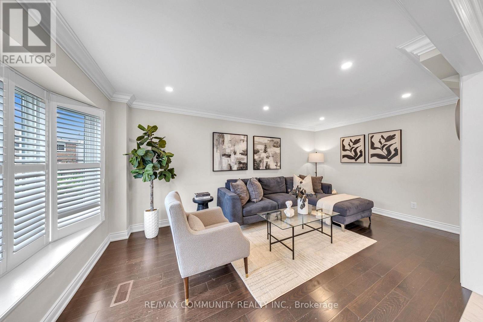 43 Fieldwood Drive, Toronto, ON